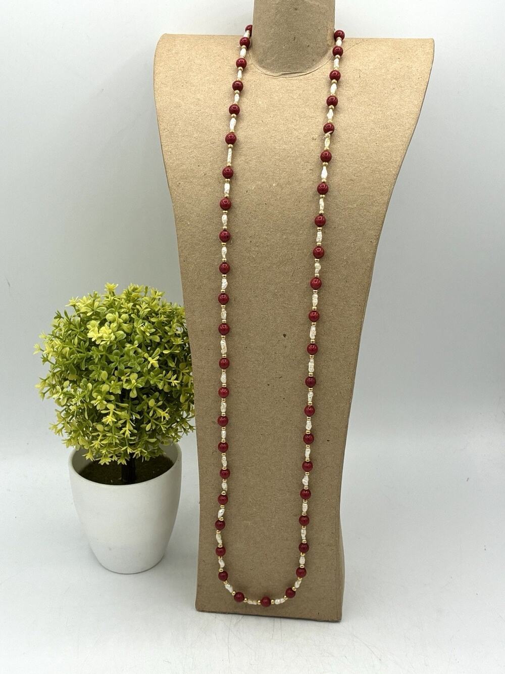 Vintage Red Jade Freshwater Pearl Long Rope Necklace Gold Tone 32 Inch